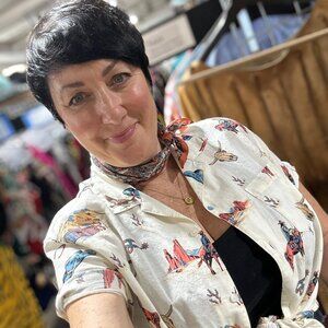 Meet your Posher, Paula